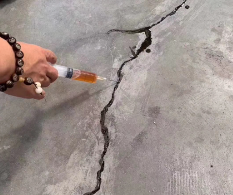 阿拉善左混凝土裂缝修补技术详解​